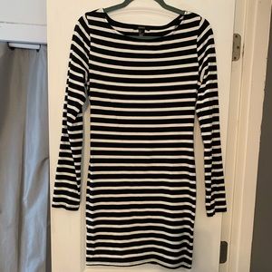 Women’s forever 21 black and white dress